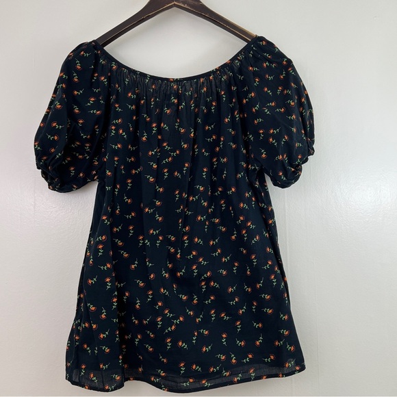 Urban Outfitters Dark Floral Print Cotton Blouse V-Neck Cinched Sleeves Medium - Picture 6 of 9